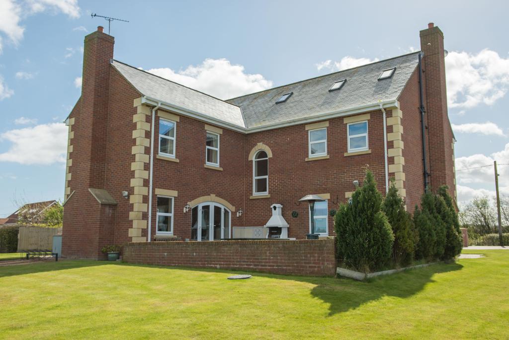 Carr Villa Dinnington Exterior foto