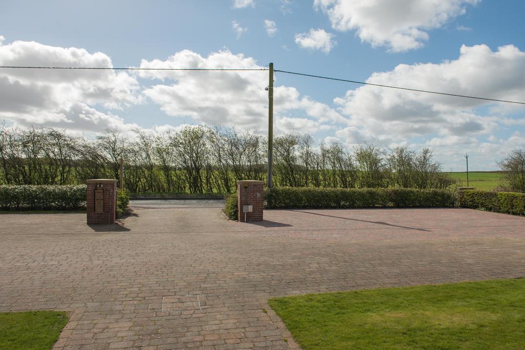 Carr Villa Dinnington Exterior foto
